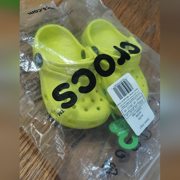 Crocs classic toddler size 5 - Picture 2 of 4
